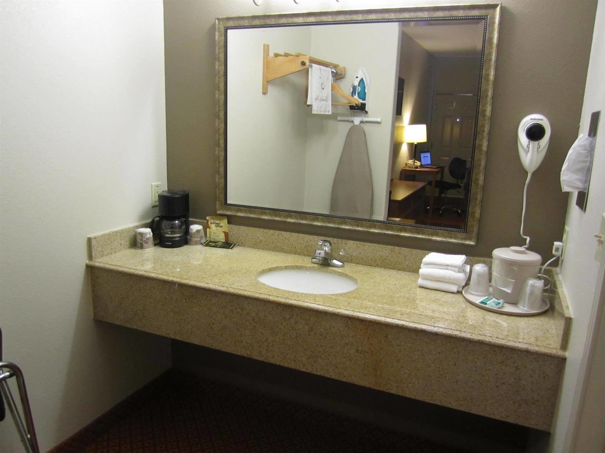 Executive Inn & Suites - Jewett מראה חיצוני תמונה